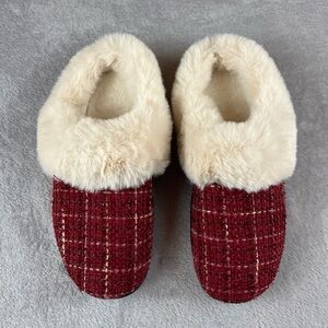 Isotoner Women's Faux-Fur Clog Slipper Size 8.5-9 Machine Wash